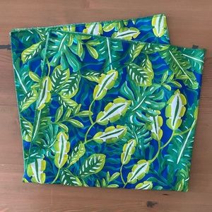 Lush ‘knot-wrap’ (furoshiki)